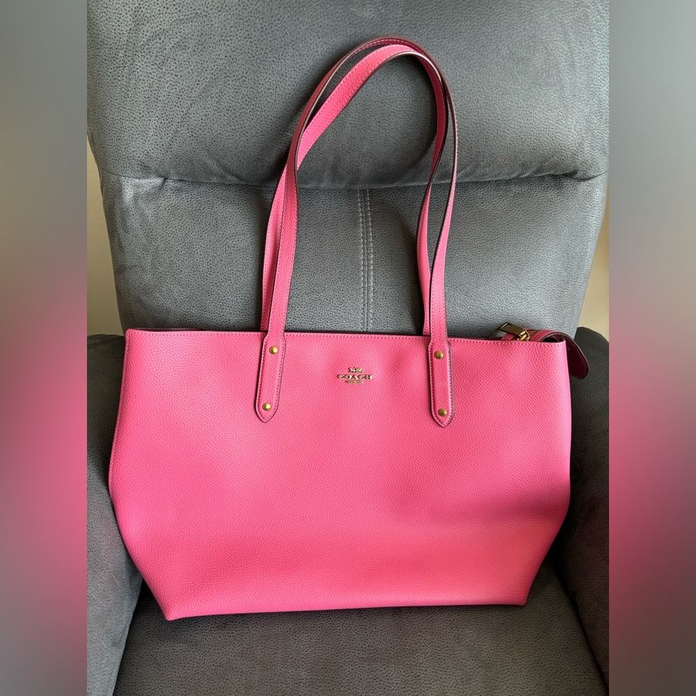 Brand new Coach tote (pebble leather)